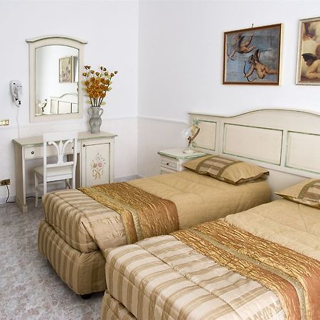 B&B Cupido Rome Bagian luar foto